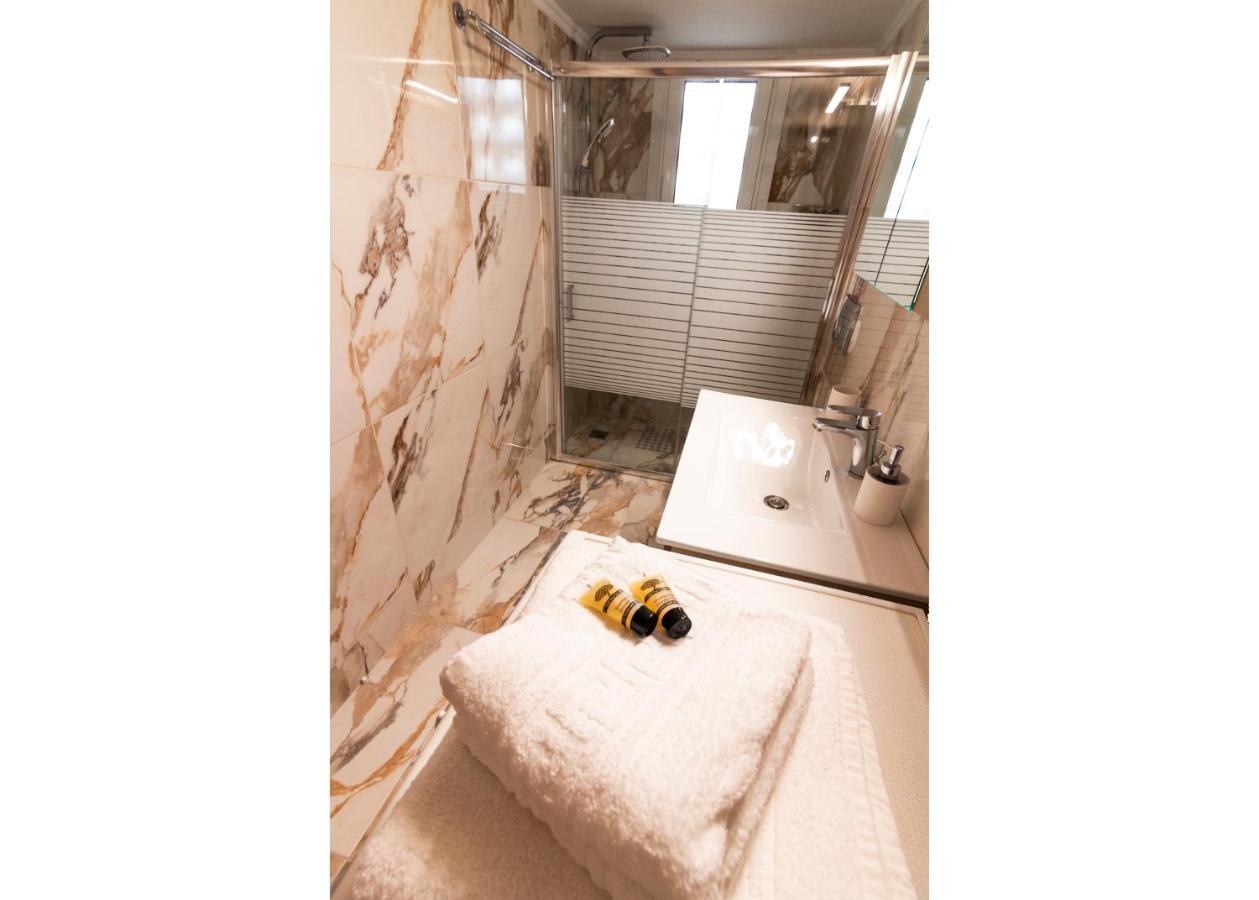 Luxury Suite 10' From The Center Athen Eksteriør bilde